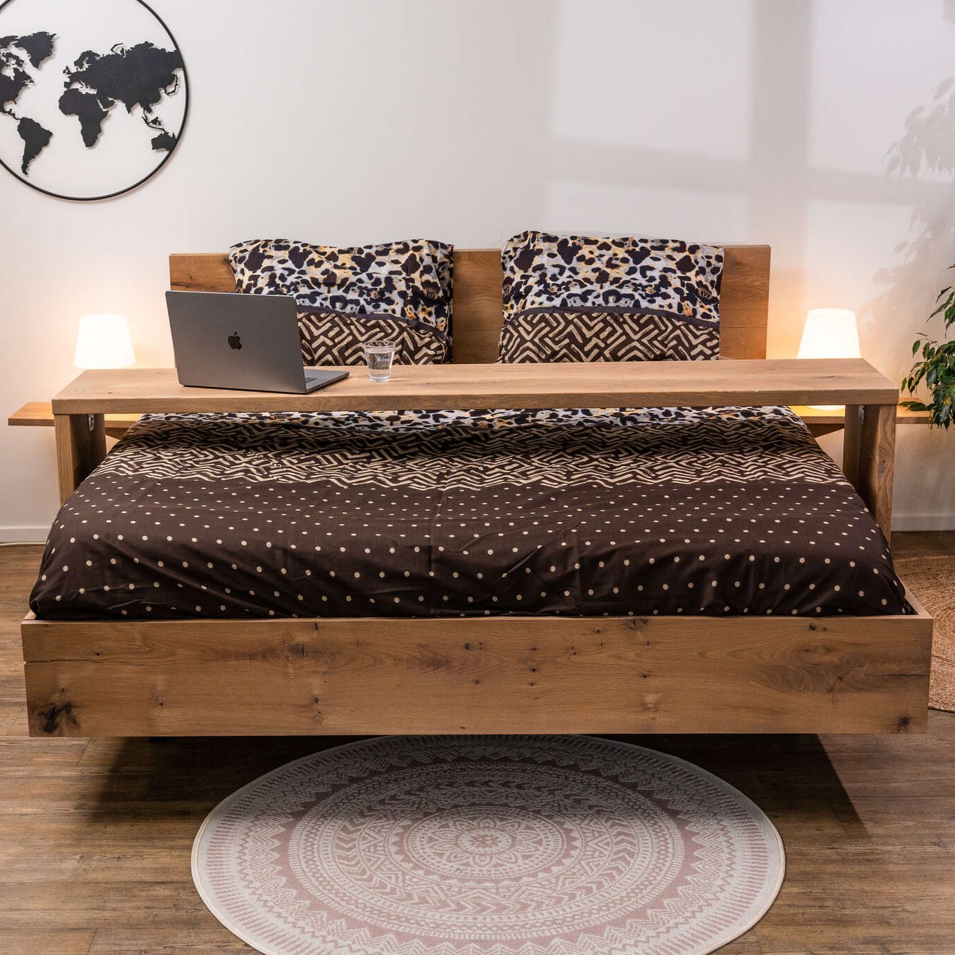 Bedtafel Massief Eiken - Van Voren