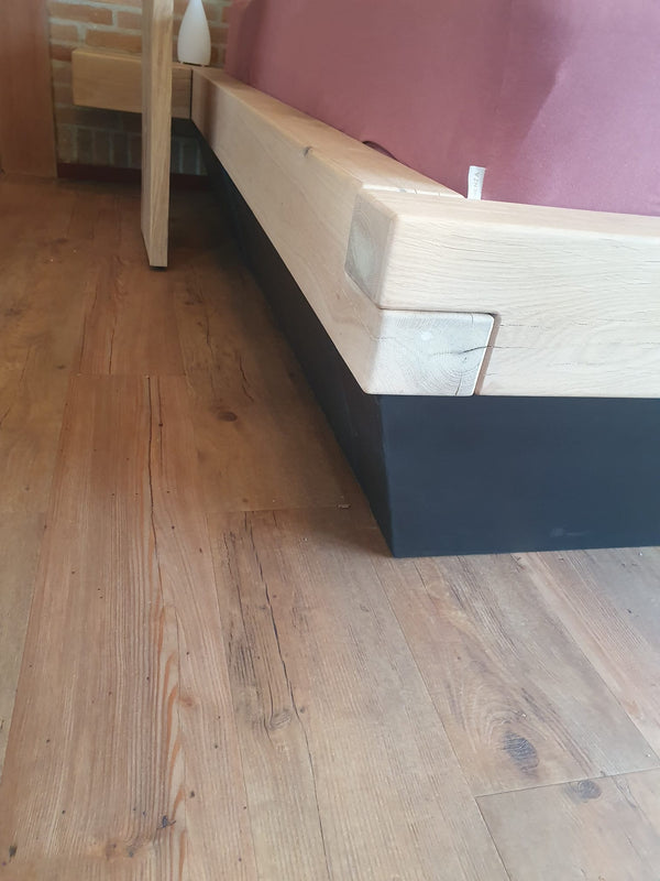 Balken bed met opbergruimte