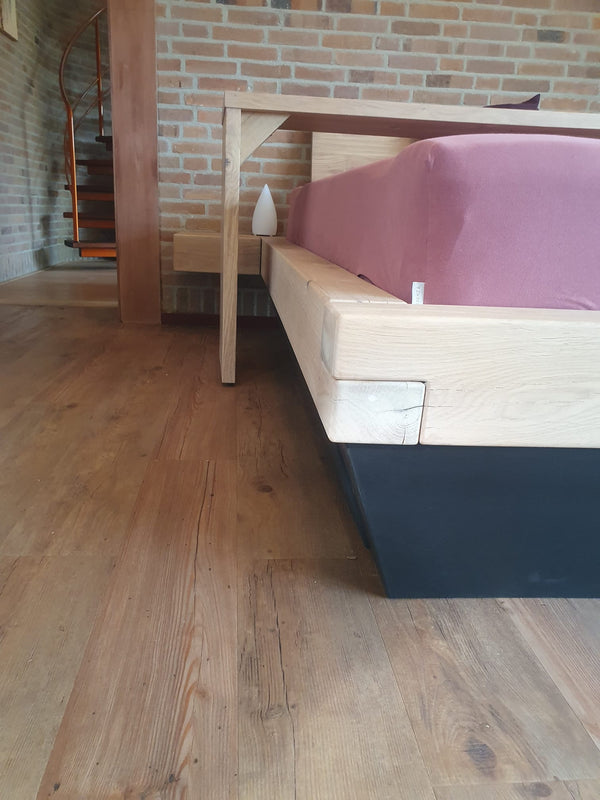 Balken bed met opbergruimte