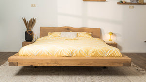 Zwevend eiken bed Met doorlopende nachtkastje