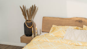 Zwevend eiken bed Met doorlopende nachtkastje